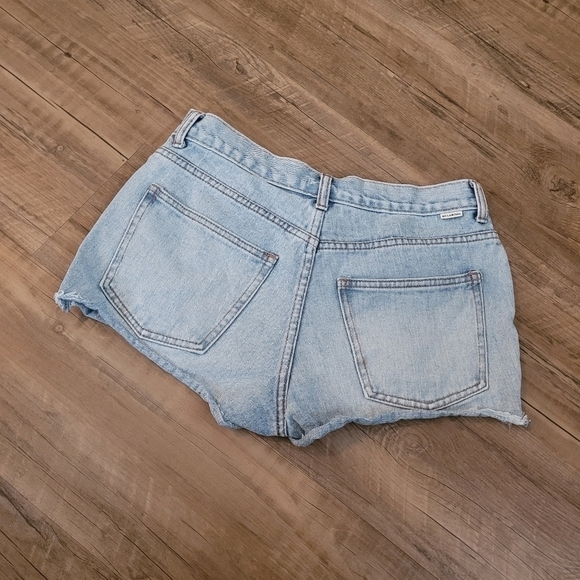 Billabong Drifted Away Denim Distressed Shorts Size 27 - Picture 4 of 5